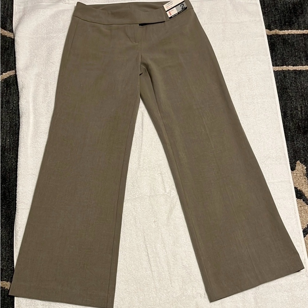 Women's Wide-Leg Pants in Olive